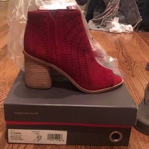 NIB Vince Camuto Open Toe Booties
